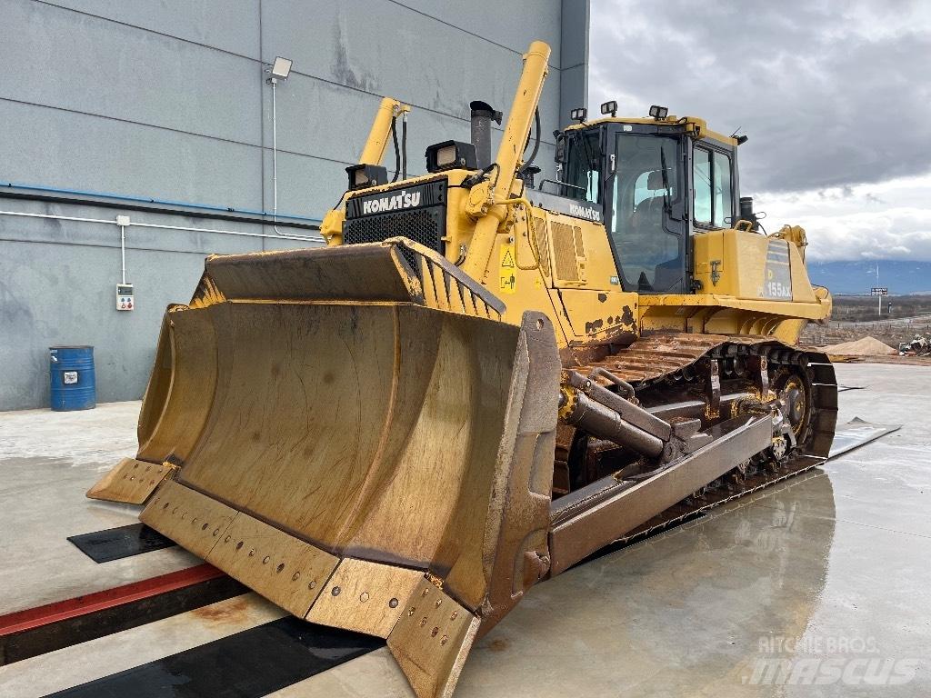 Komatsu D155 AX-6 Buldožeri guseničari