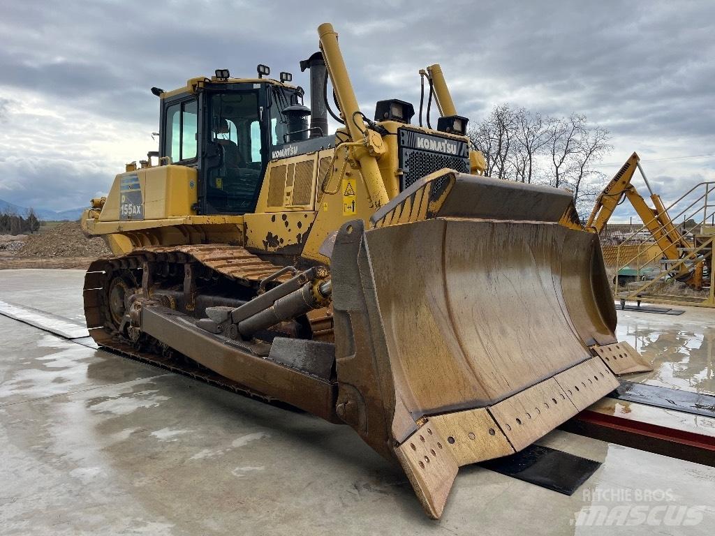 Komatsu D155 AX-6 Buldožeri guseničari