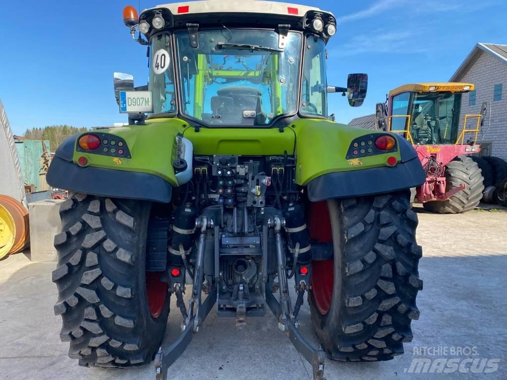 CLAAS Arion 440 Traktori
