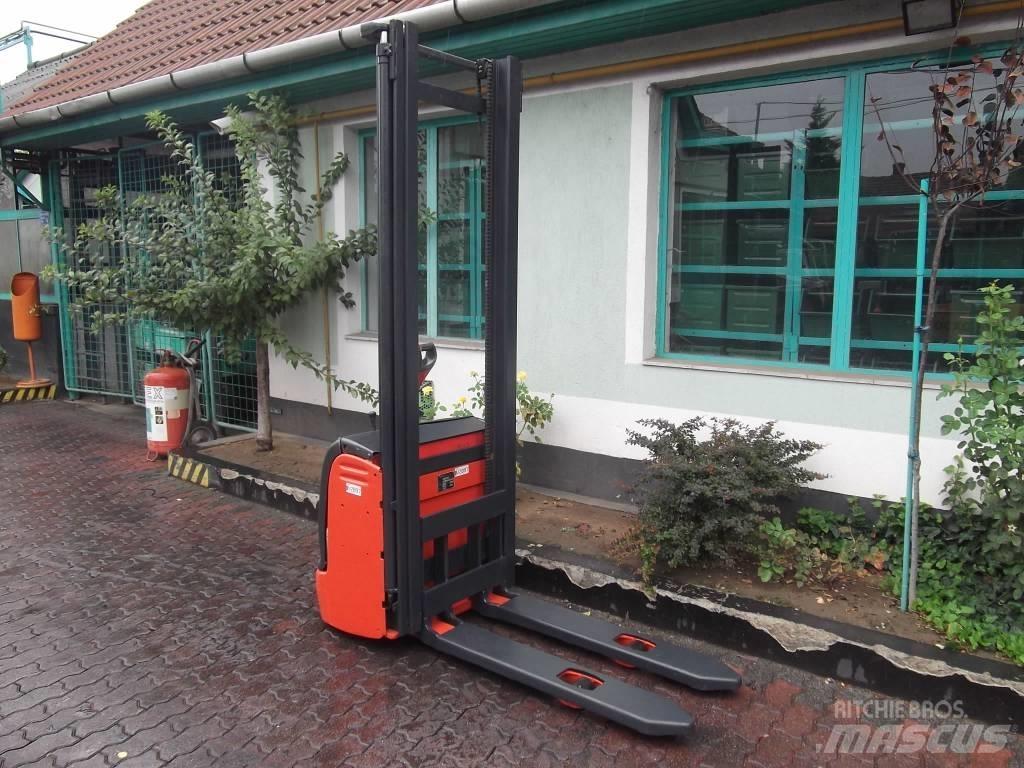 Linde L12 /379/ V-2097 Samopogonski ručni viljuškari