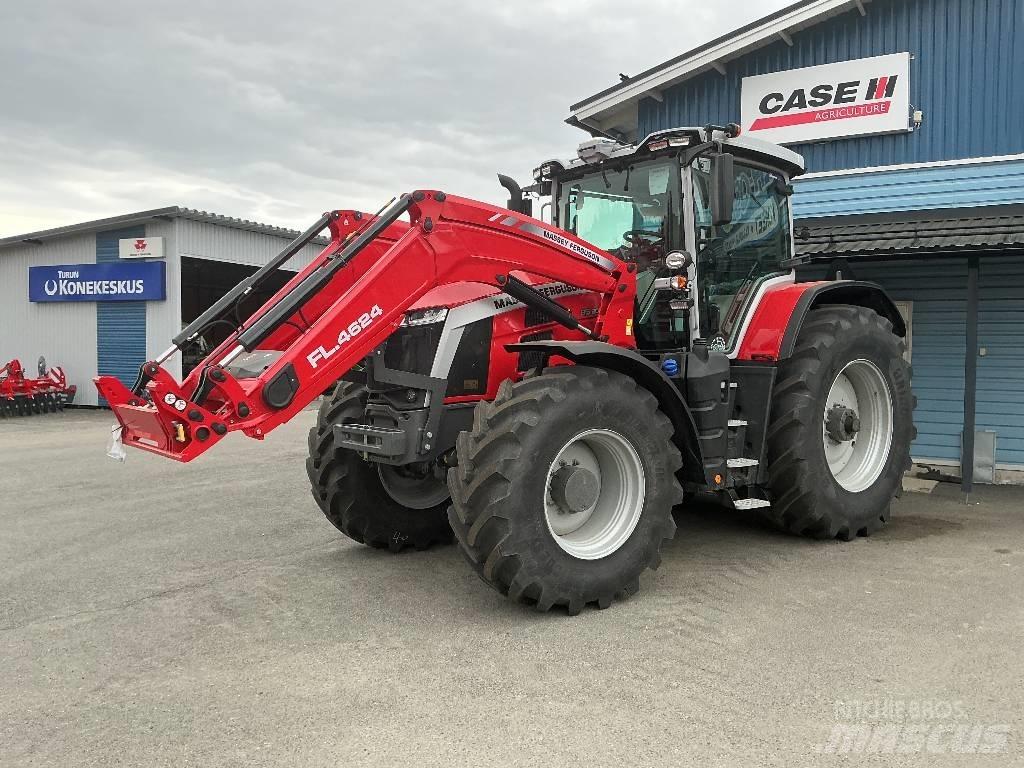 Massey Ferguson 8 S Traktori