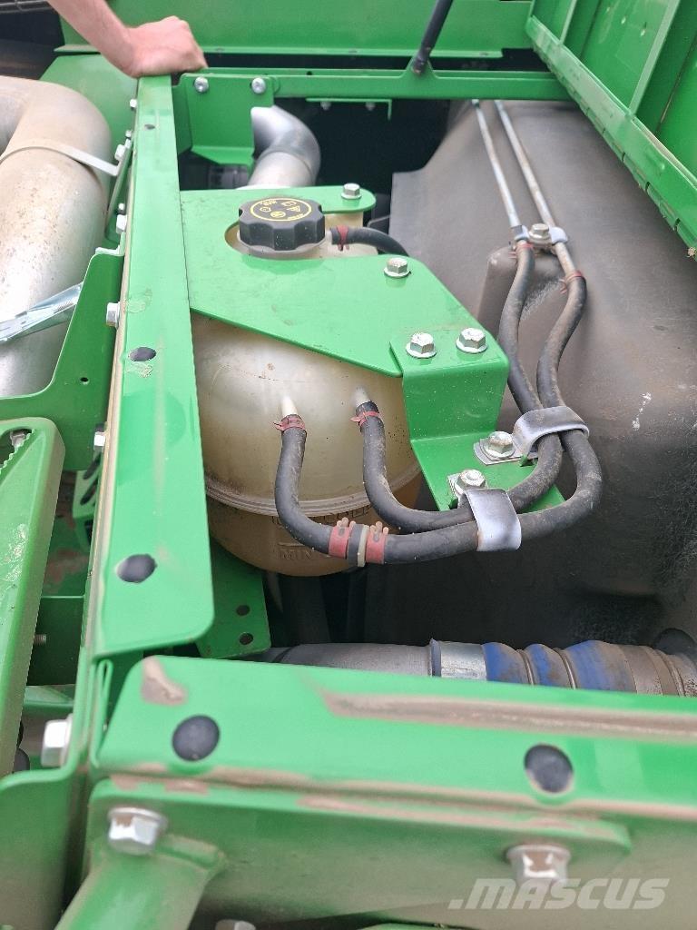 John Deere T550i Kombajni