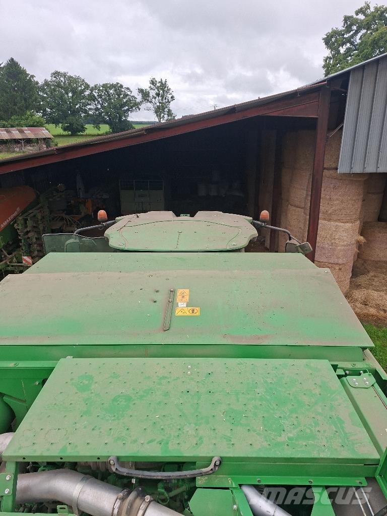 John Deere T550i Kombajni