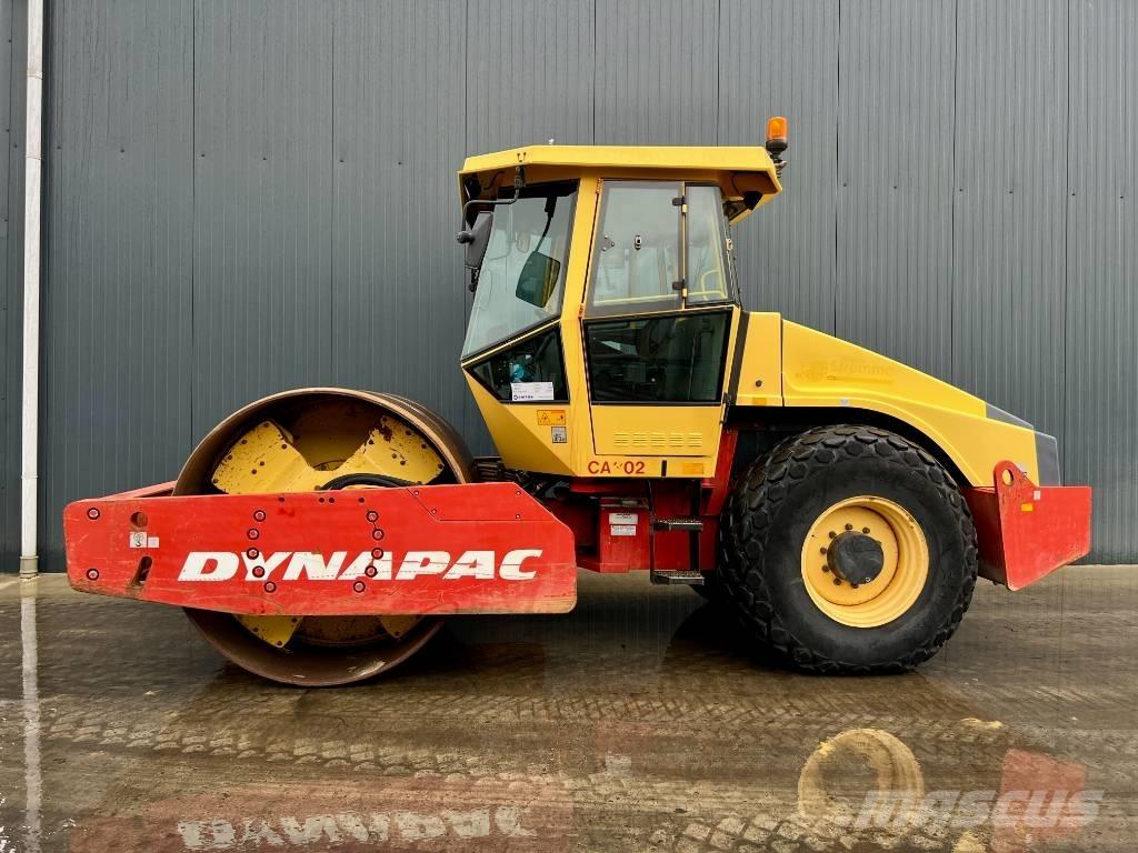 Dynapac CA302D Valjci sa jednim bubnjem