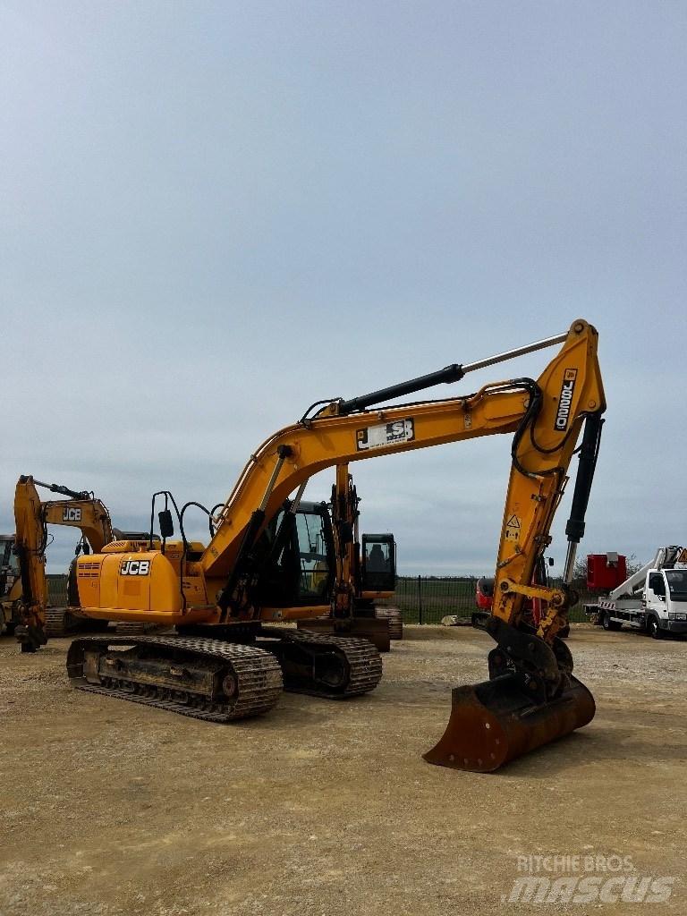 JCB JS 220 N LC Bageri guseničari