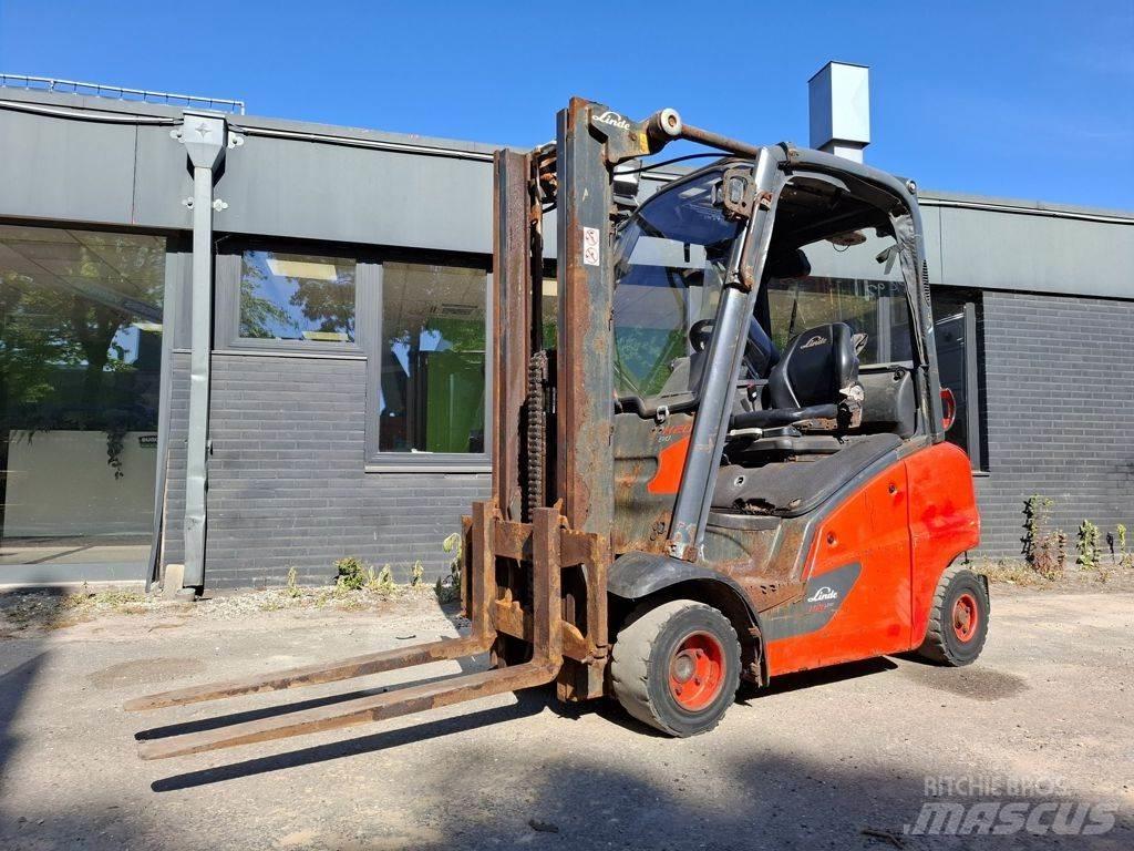 Linde H20T Plinski viljuškari