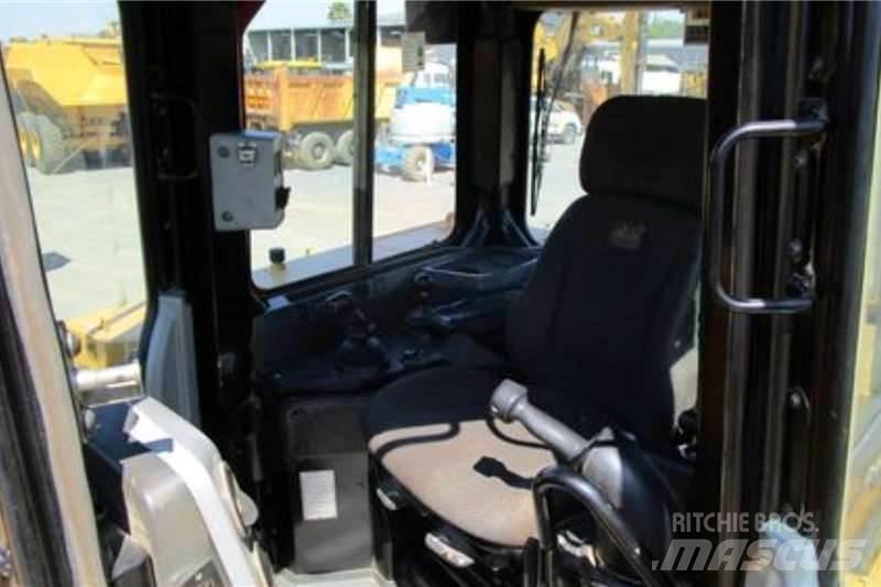CAT D8R Buldožeri guseničari