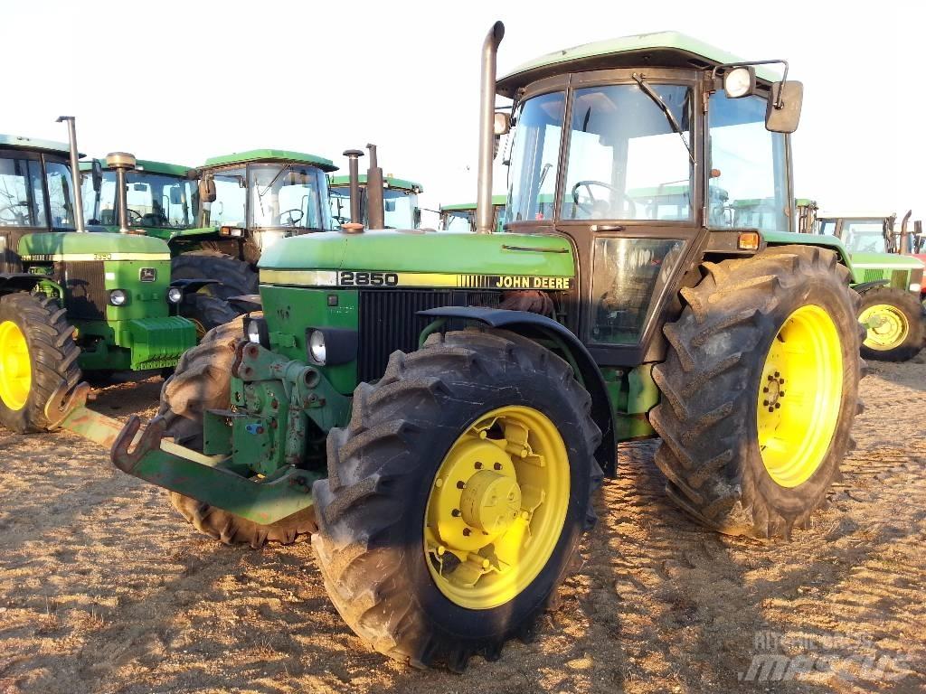 John Deere 2850 Traktori