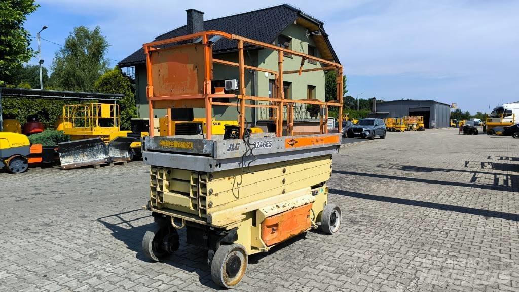 JLG 3246 ES Makazaste platforme