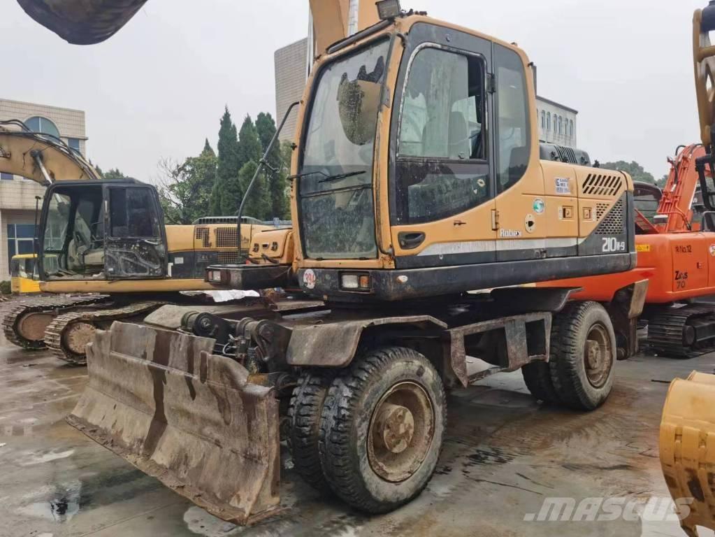 Hyundai R210W-9 Bageri točkaši