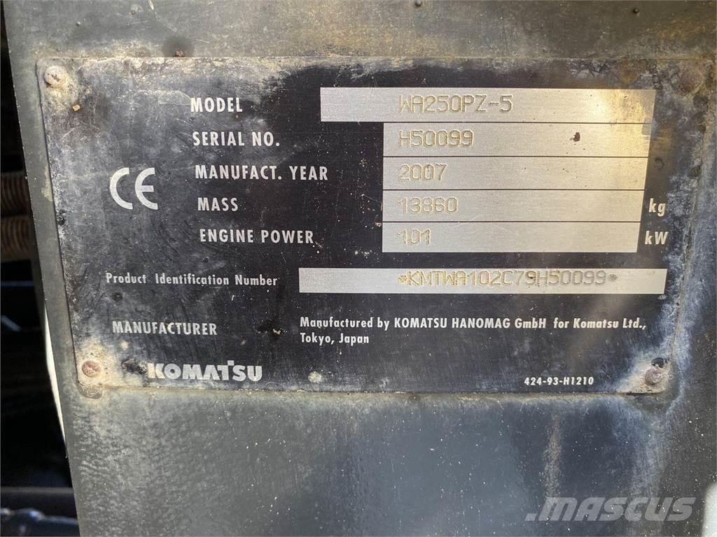 Komatsu WA250PZ-5 Utovarivači na točkove