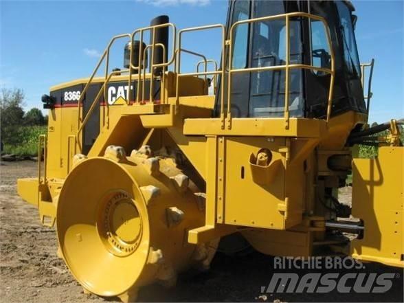 CAT 836G Kompaktori otpada