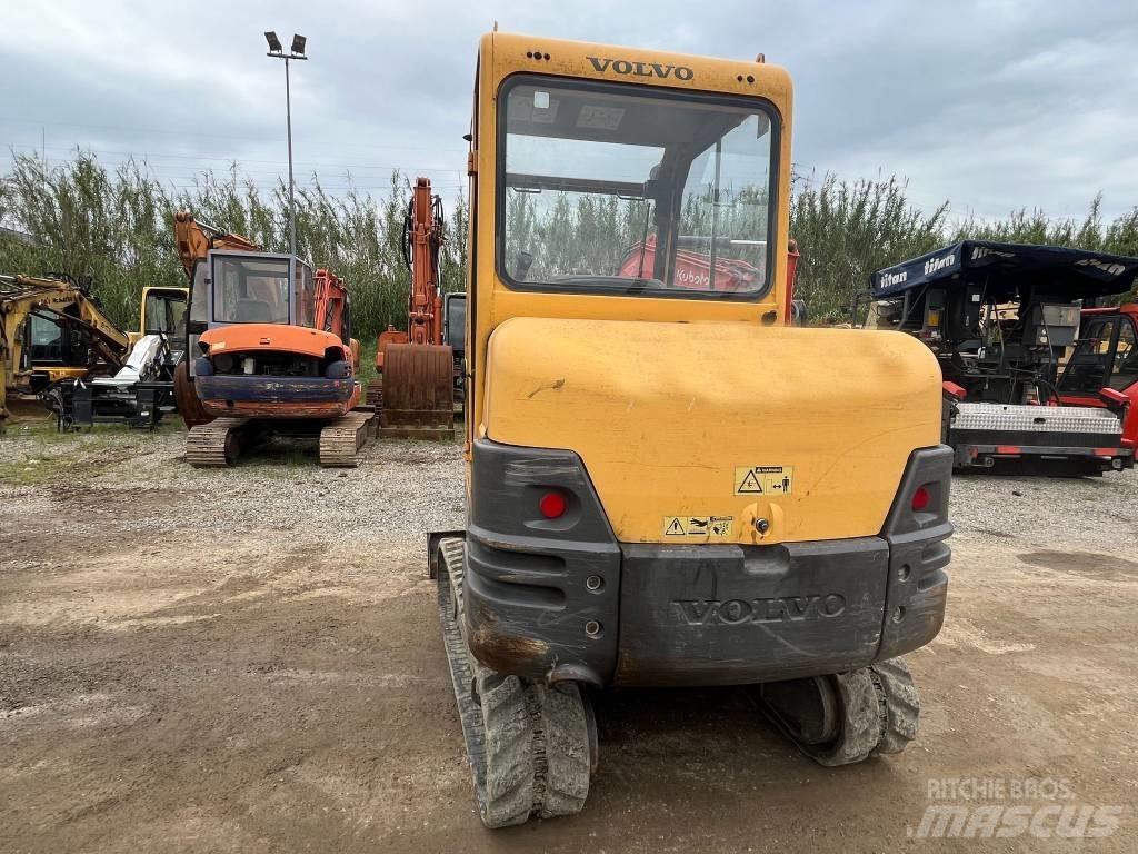Volvo EC 25 Mini bageri < 7t