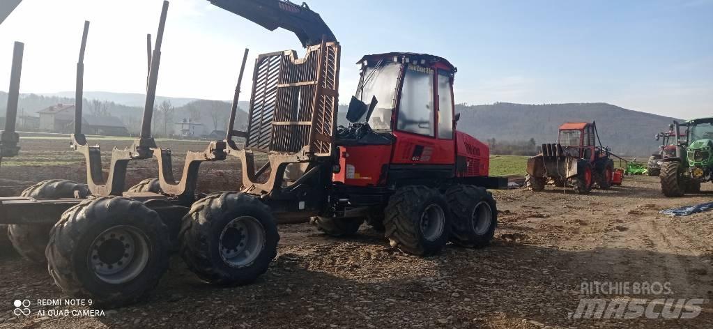 Komatsu 835 Forvarderi