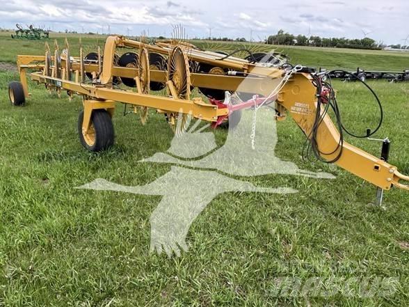 Vermeer VR1428 Okretači i sakupljači sena
