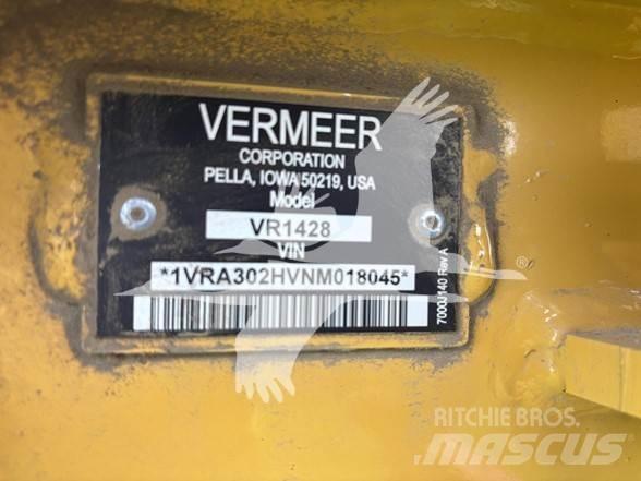 Vermeer VR1428 Okretači i sakupljači sena