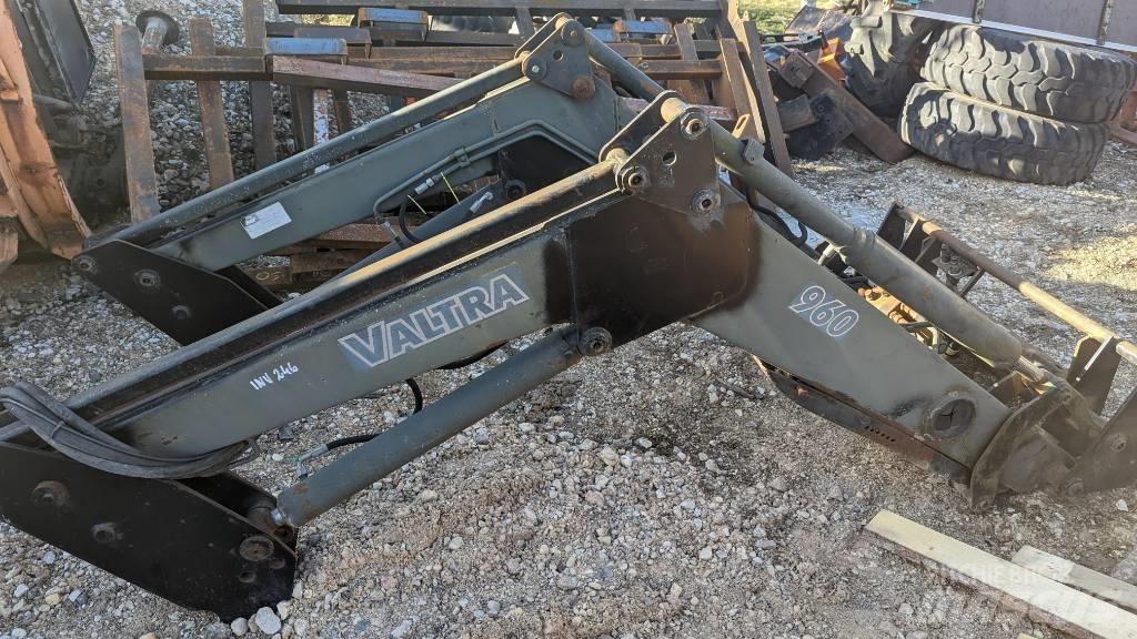 Valtra Loader Poljoprivredni teleskopski utovarivači