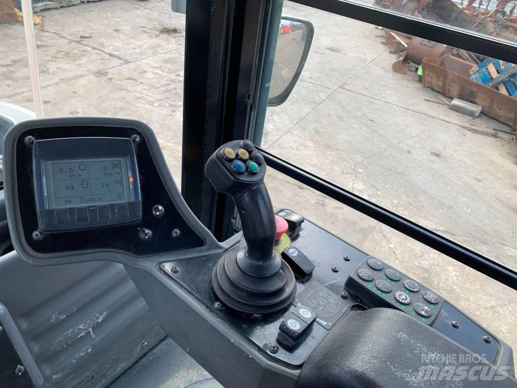 CAT CB 7 Valjci sa duplim bubnjem