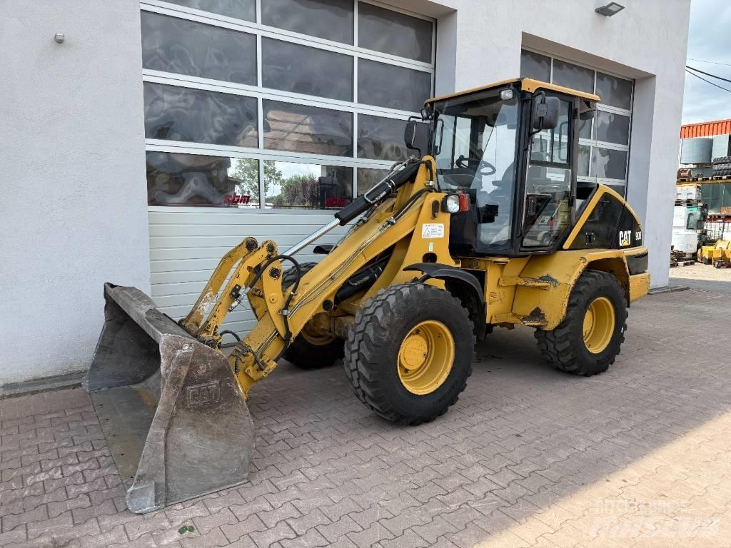 CAT 908 Utovarivači na točkove