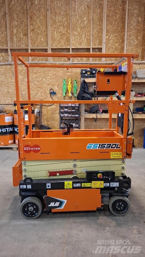 JLG ES 1530 L Makazaste platforme