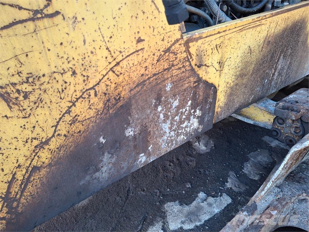 Komatsu D65EX-12 Ostalo