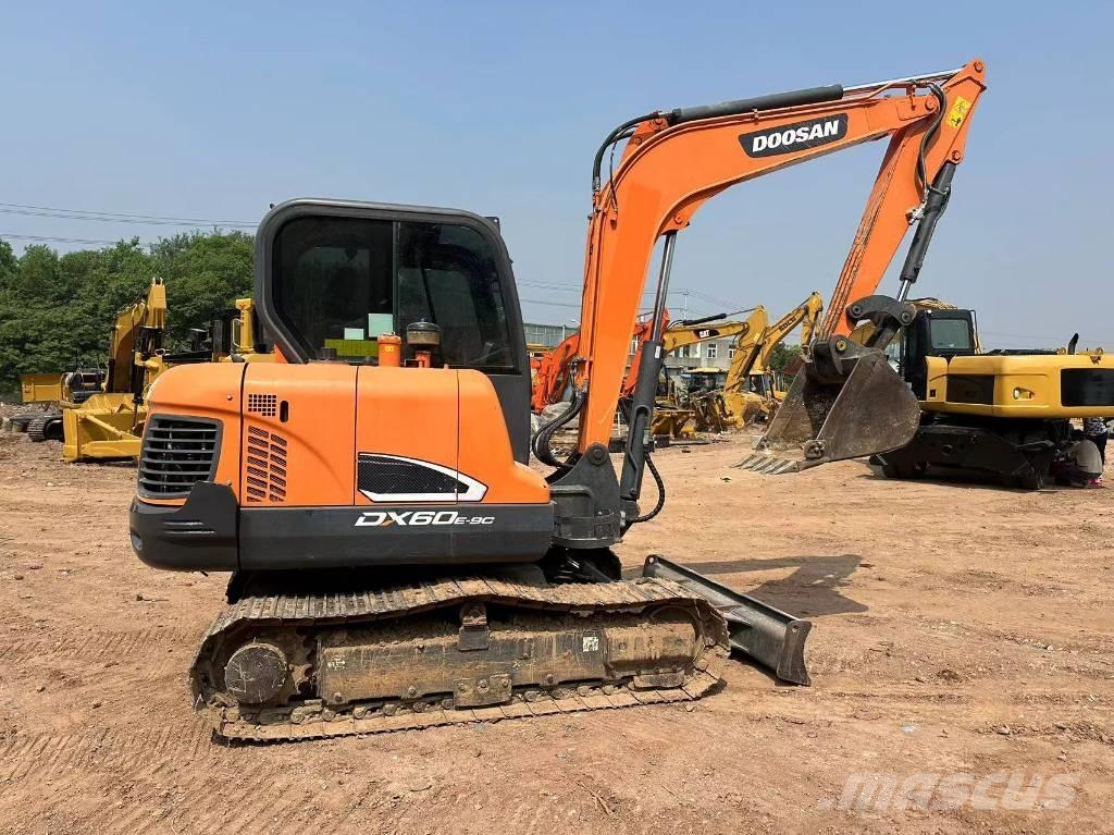 Doosan DX 60 Bageri guseničari