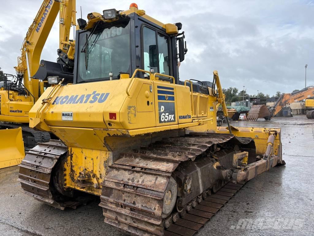 Komatsu D65PX-18 Buldožeri guseničari