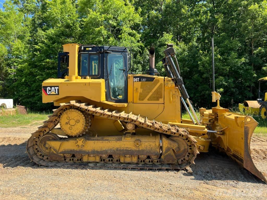 CAT D 6 T LGP VP Buldožeri guseničari