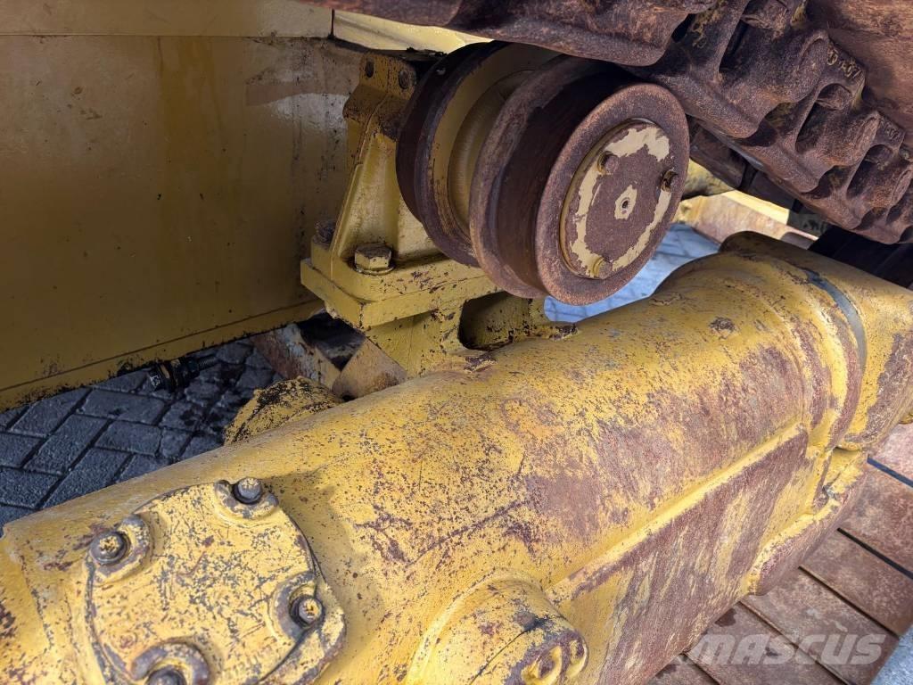 CAT D 6 R XW Buldožeri guseničari