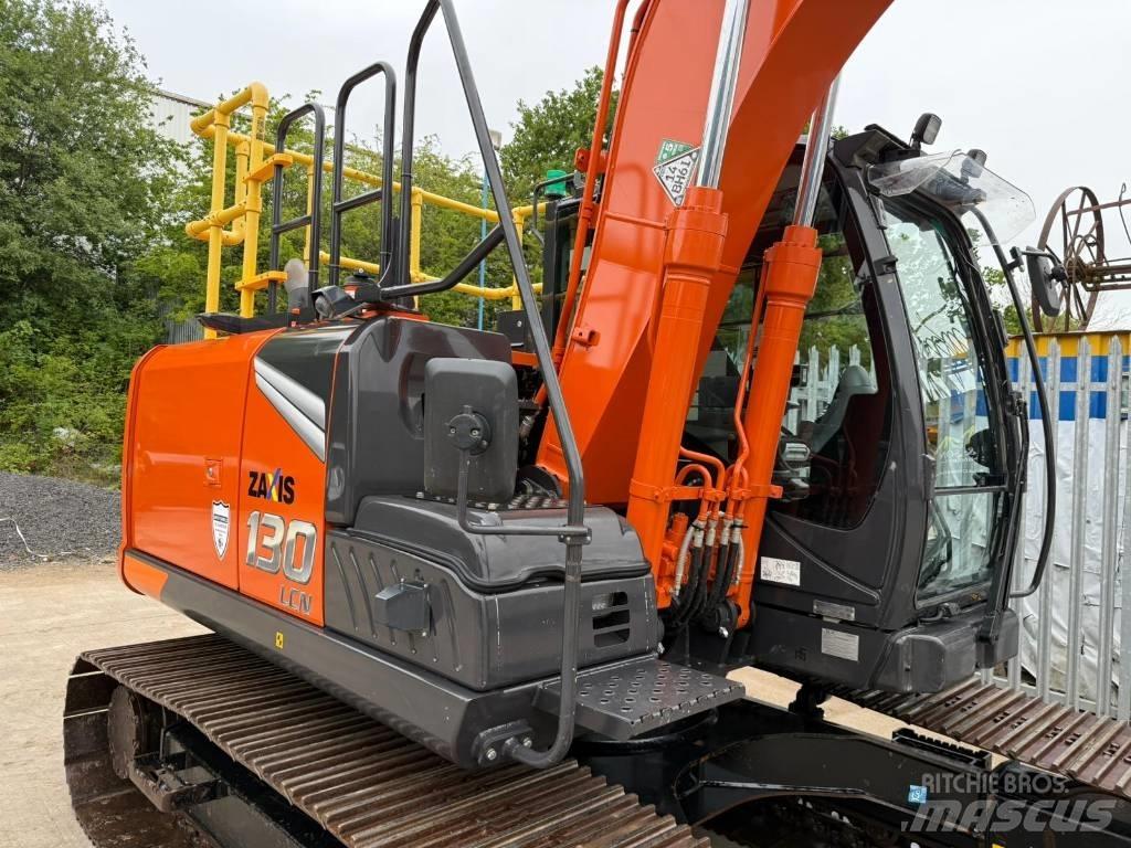 Hitachi ZX130-7 Bageri guseničari