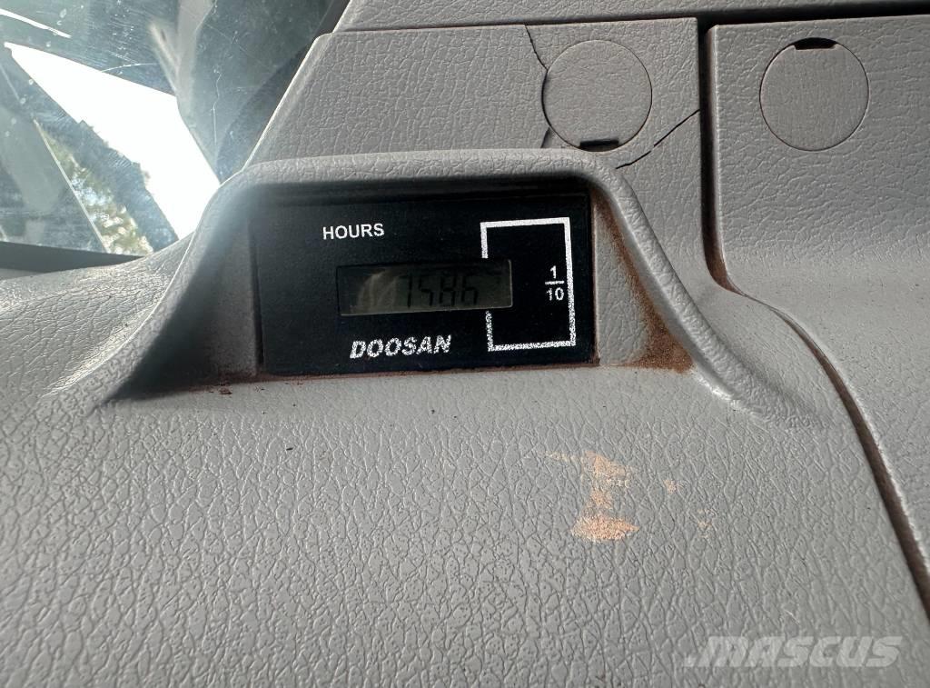 Doosan DX 255 LC-5 Bageri guseničari