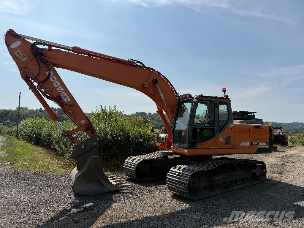 Doosan DX 225 LC Bageri guseničari