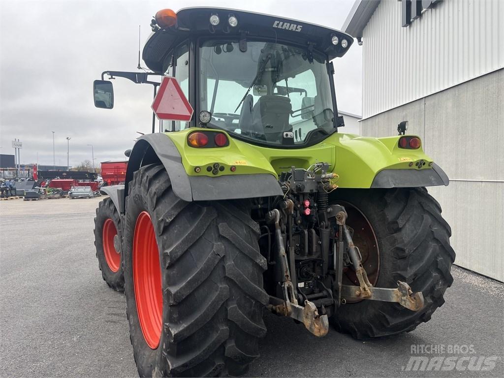 CLAAS Arion 620 Traktori