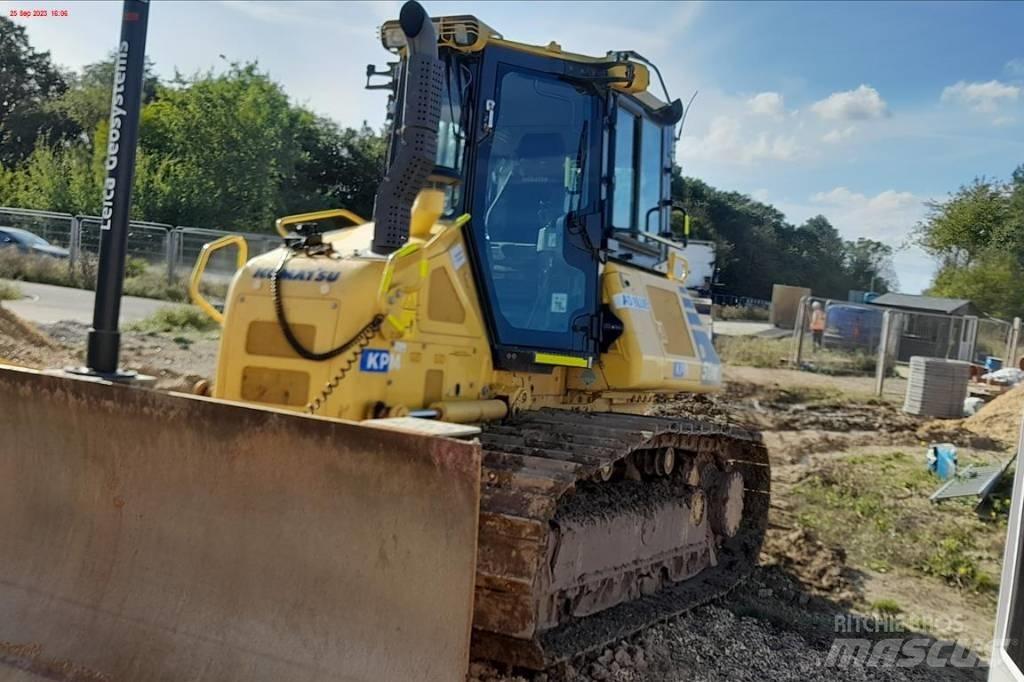 Komatsu D51 PX-24 Buldožeri guseničari