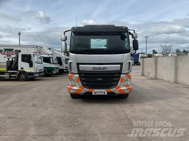 DAF CF 330 Kamioni sa ravan platformom / vitlom