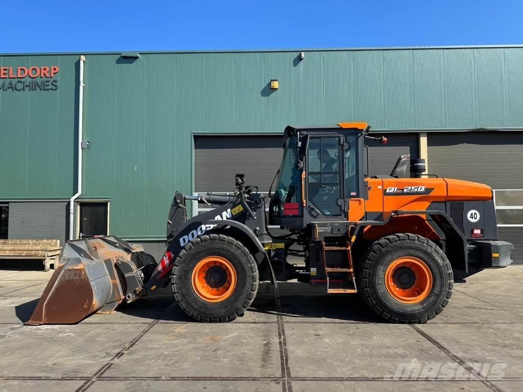 Doosan DL250-7 Utovarivači na točkove