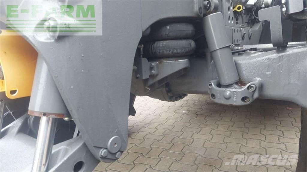 Valtra T 174 Traktori