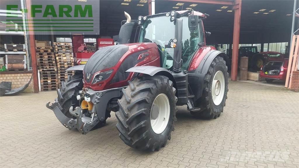 Valtra T 174 Traktori