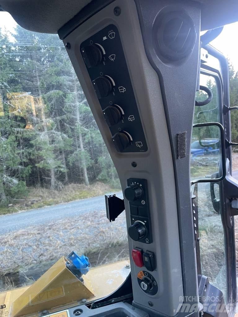 CAT D 6 XE LGP Buldožeri guseničari