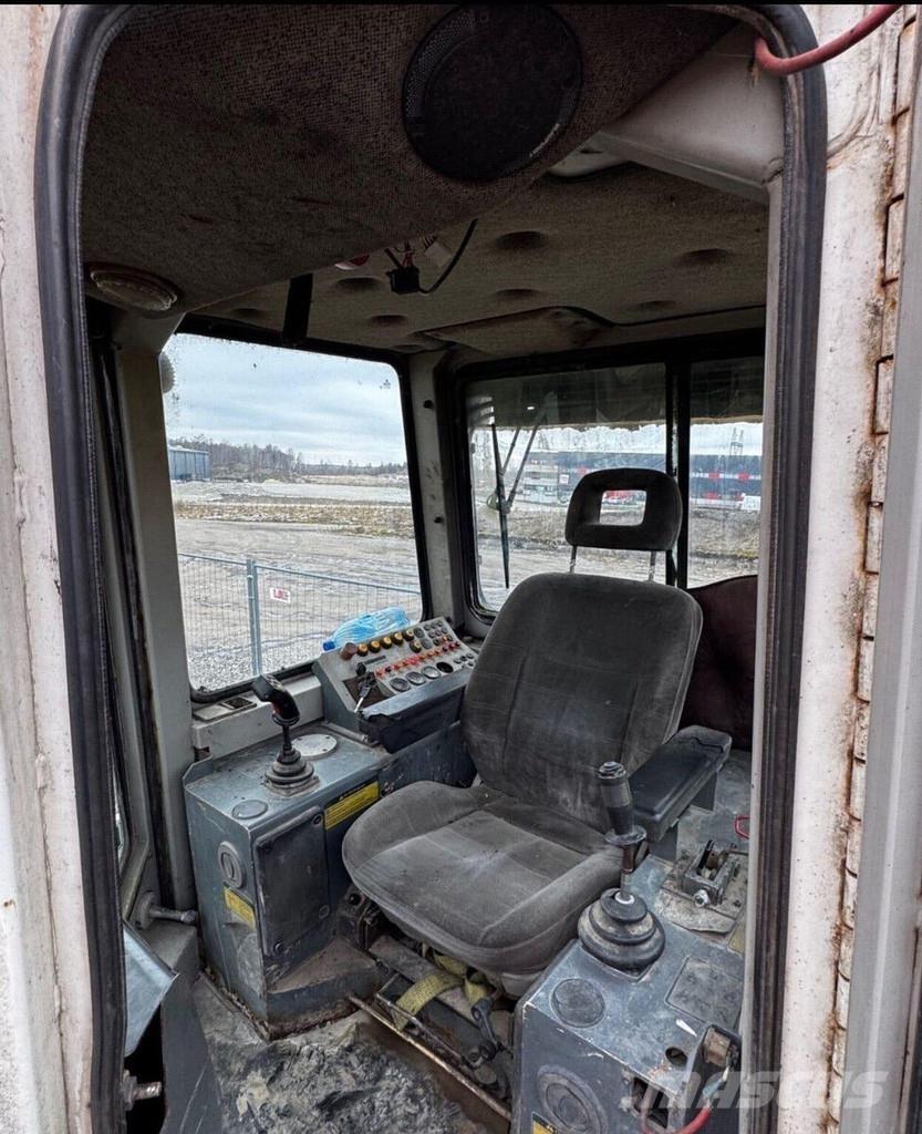 Liebherr 732 Buldožeri guseničari