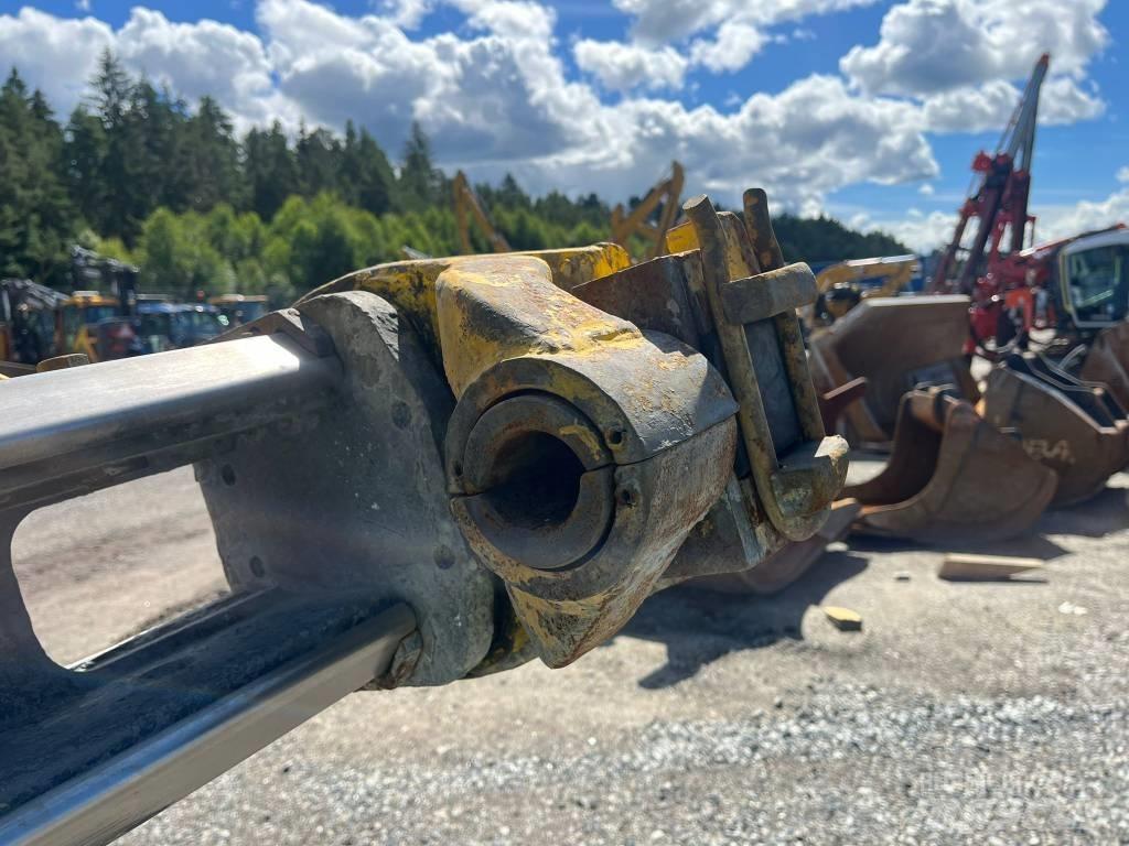 Atlas Copco XE3 C30 Oprema za bušenje u tunelima i podzemnim rudnicima