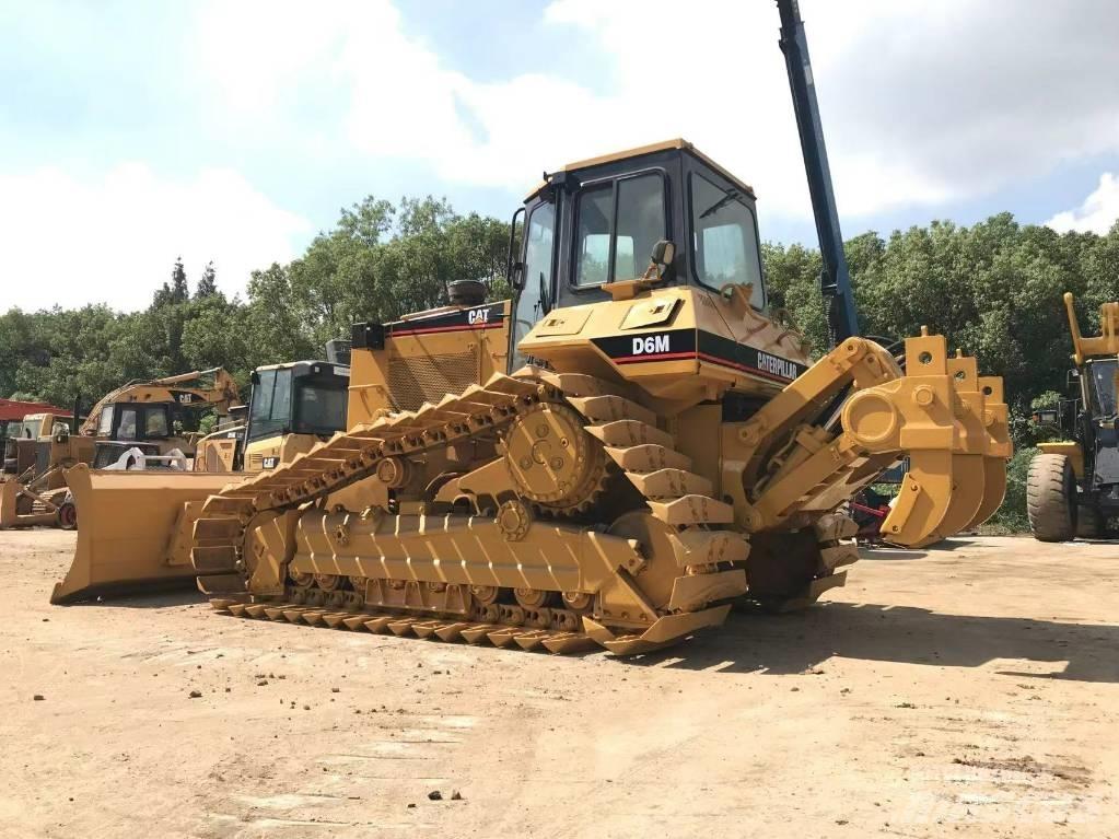 CAT D 6 G Buldožeri guseničari
