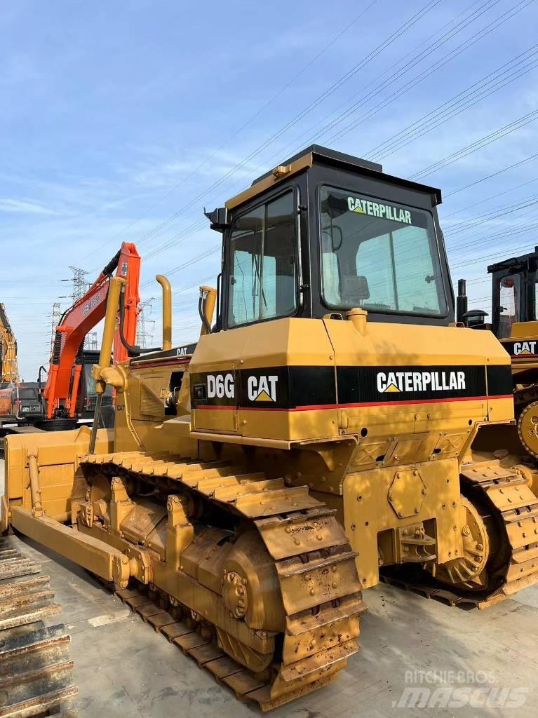 CAT D 6 G Buldožeri guseničari