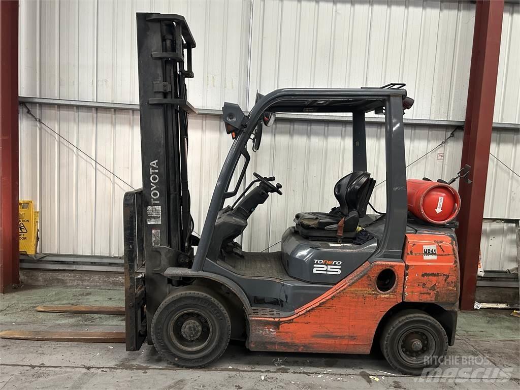 Toyota 02-8FGF25 Plinski viljuškari