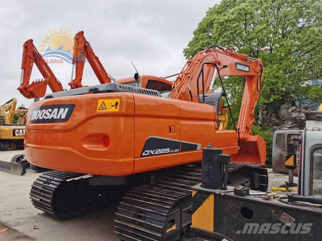 Doosan DX 225 LC Bageri guseničari