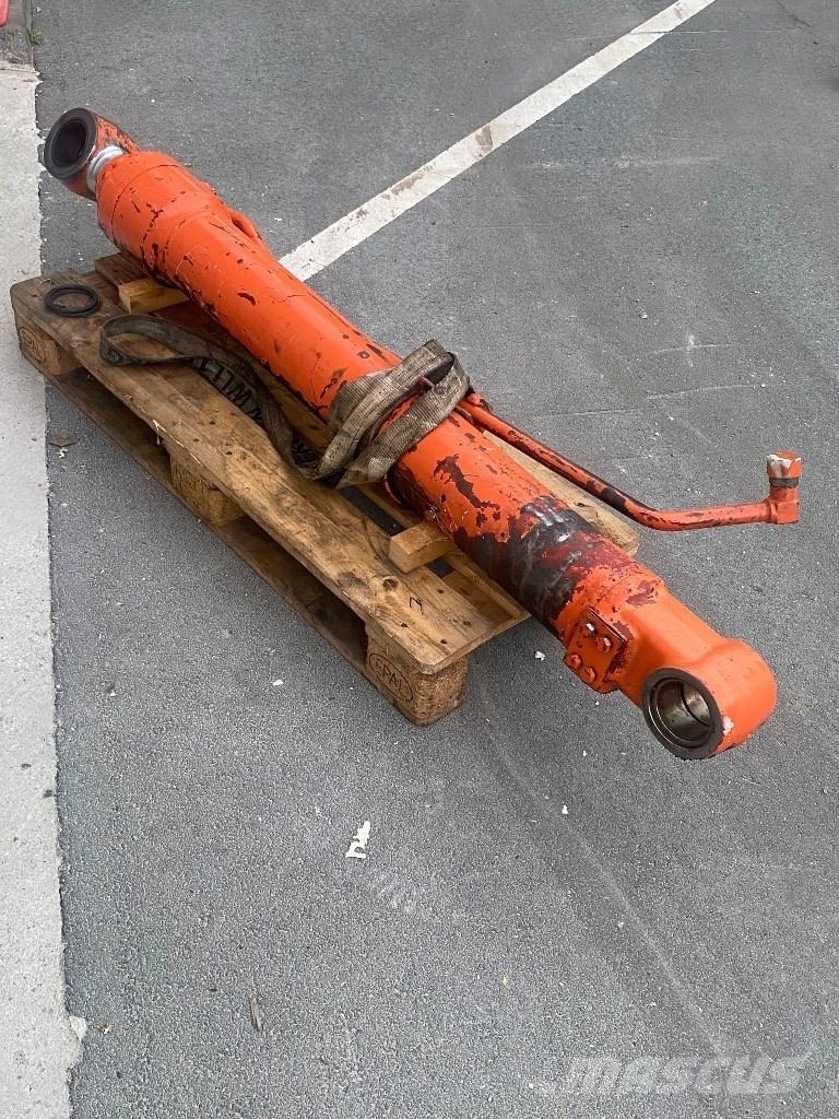Hitachi ZX 250 LC Bageri guseničari