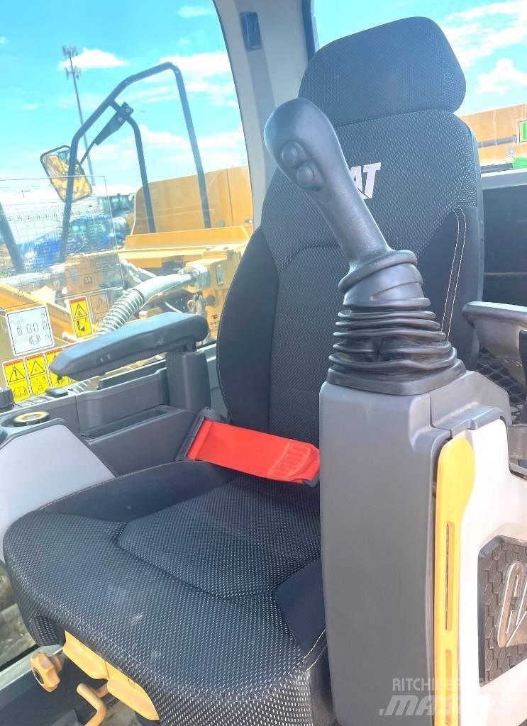 CAT 320 TC Bageri guseničari