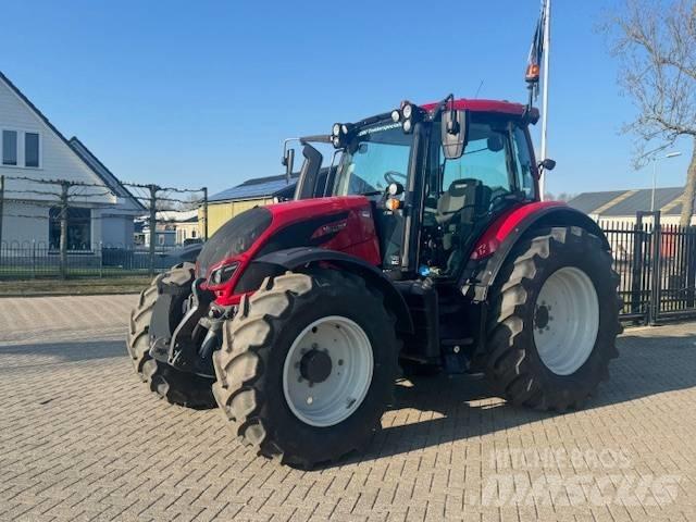 Valtra N134 Hitech Traktori