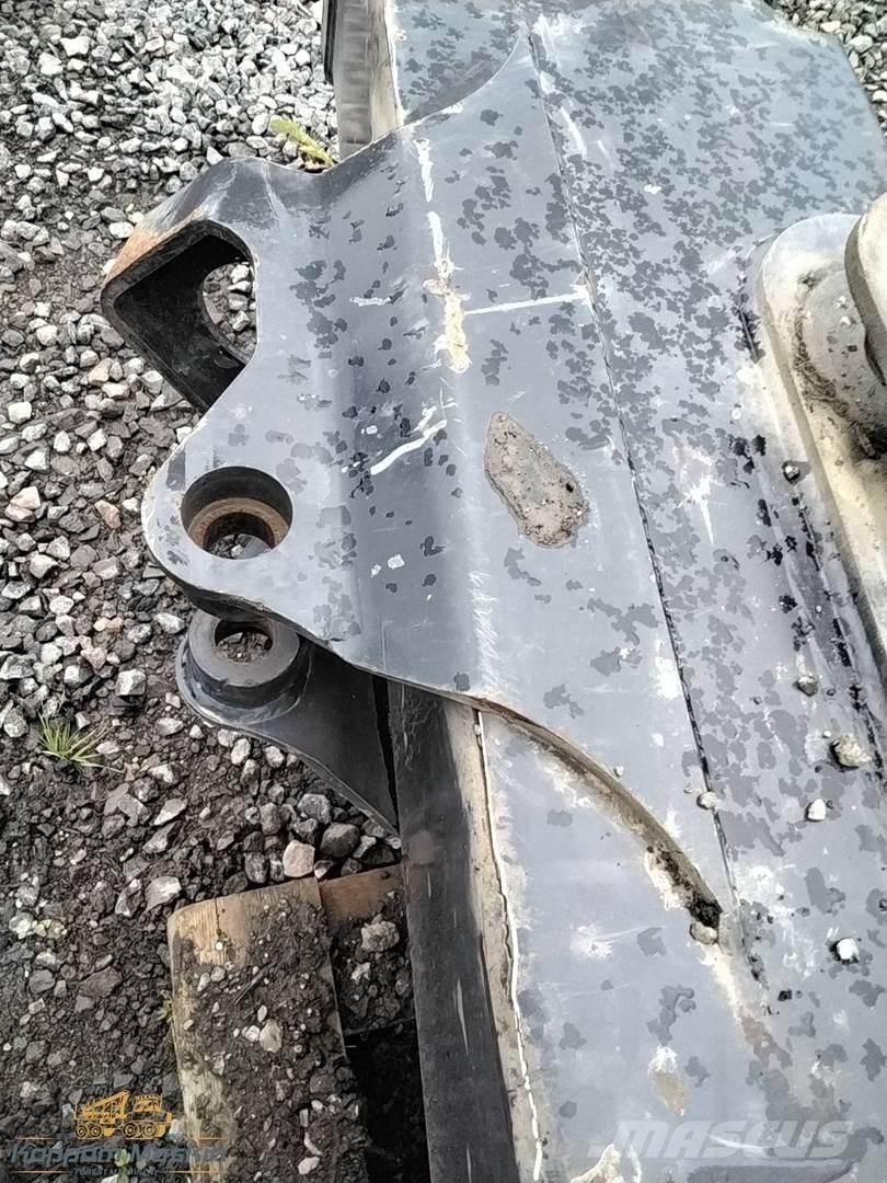 Komatsu 165 Kranovi za debla