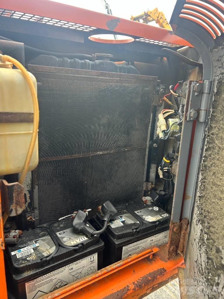 Hitachi EX 60-1 Bageri guseničari